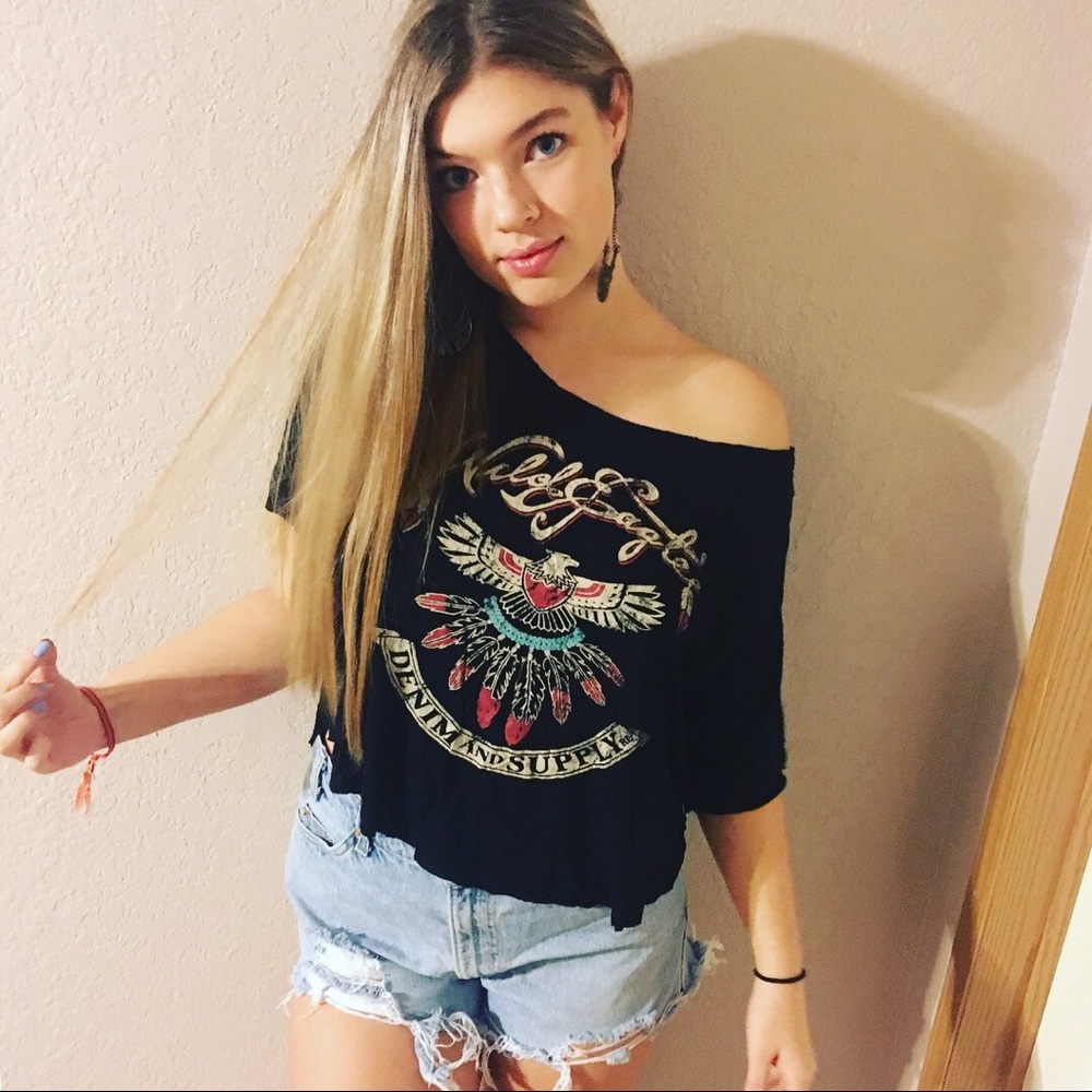 Shirt and earrings